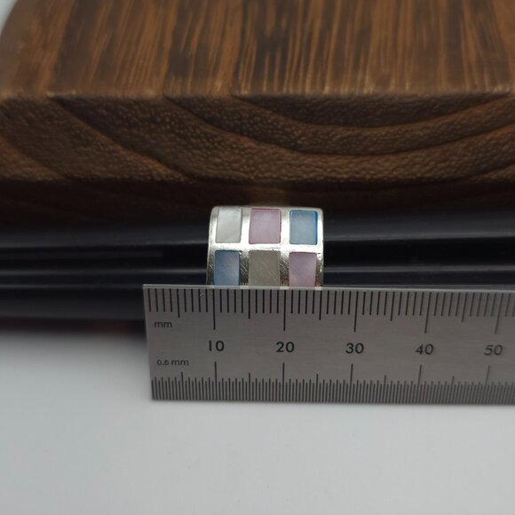 Size 6.5 925 Sterling Silver Thick Blue Pink White Shell Square Ring - Picture 7 of 8